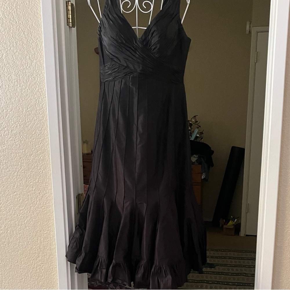 Teri Jon Black Pleated Flair Midi Dress